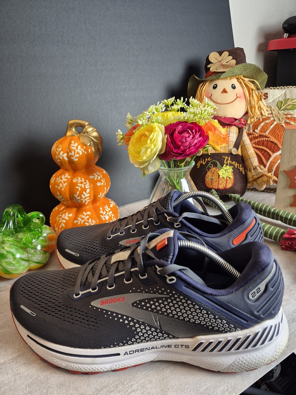 Brooks Adrenaline GTS 22 Men's Running Shoes - Navy/Gray.Size 11.5d